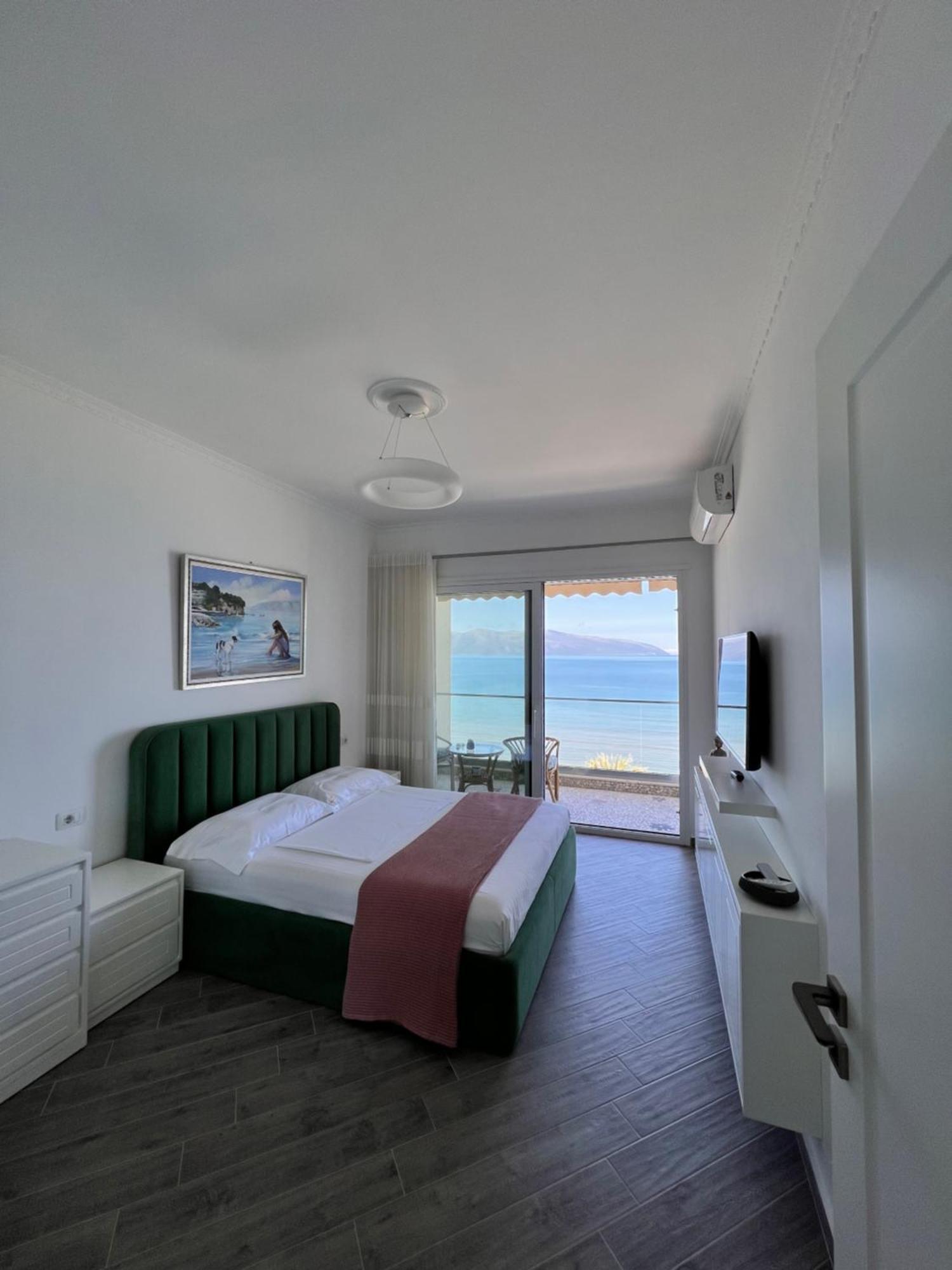 Maxi Hotel